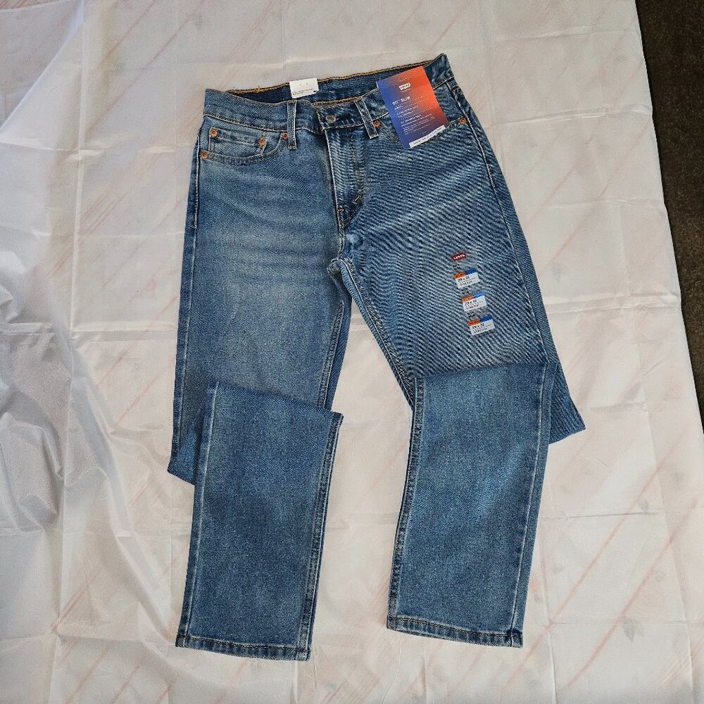 NWT Levi’s 511 Slim Performance Jeans – All Seasons Tech – Size 29x32
